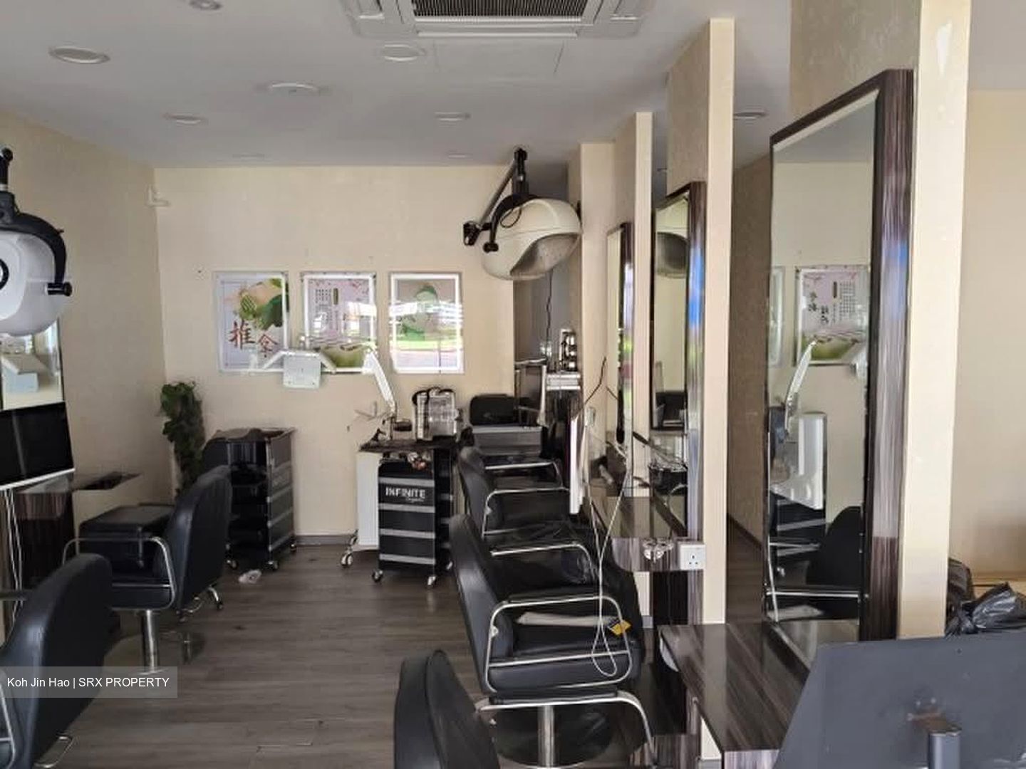Hougang Avenue 1 (D19), Shop House #584759481
